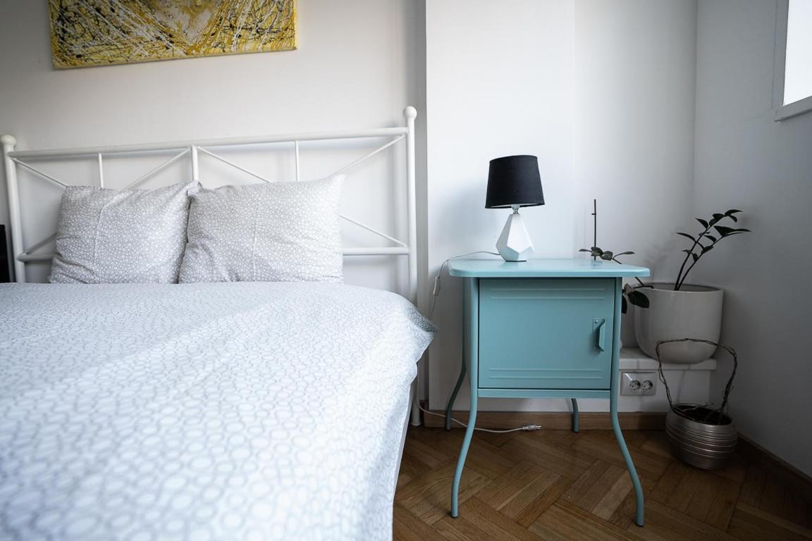 Central Studio At Cismigiu Park Apartment Букурещ Екстериор снимка